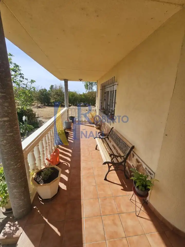 Vista exterior de Casa o chalet en venta en Laguna de Negrillos con Calefacción y Jardín privado