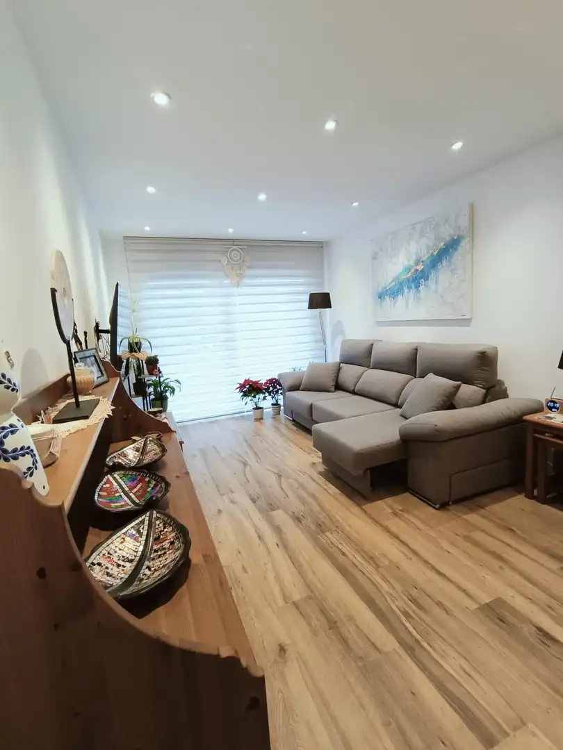 Sala de estar de Piso en venta en Calonge i Sant Antoni con Calefacción, Terraza y Balcón