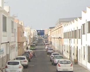 Vista exterior de Casa o xalet en venda en Arrecife amb Balcó