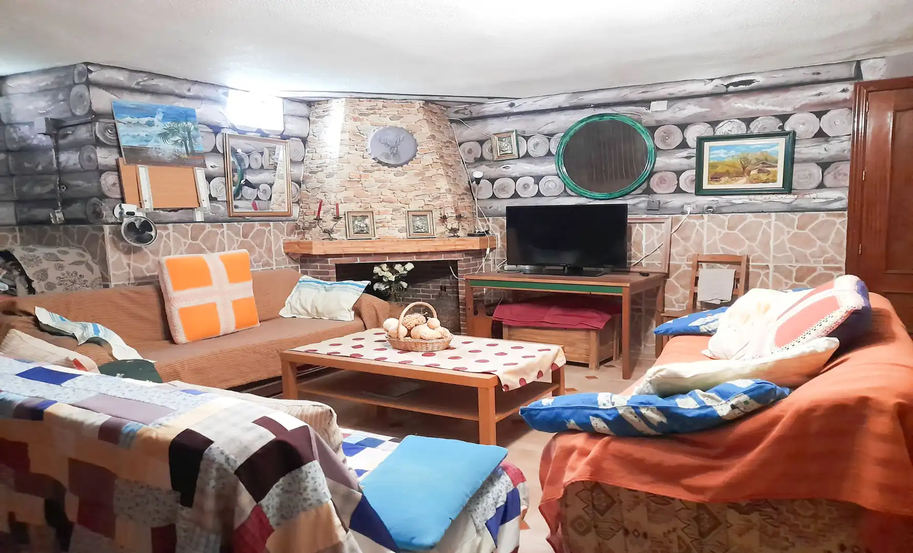 Living room of Houses for sale in Batres  with Private garden, Terrace and Storage room