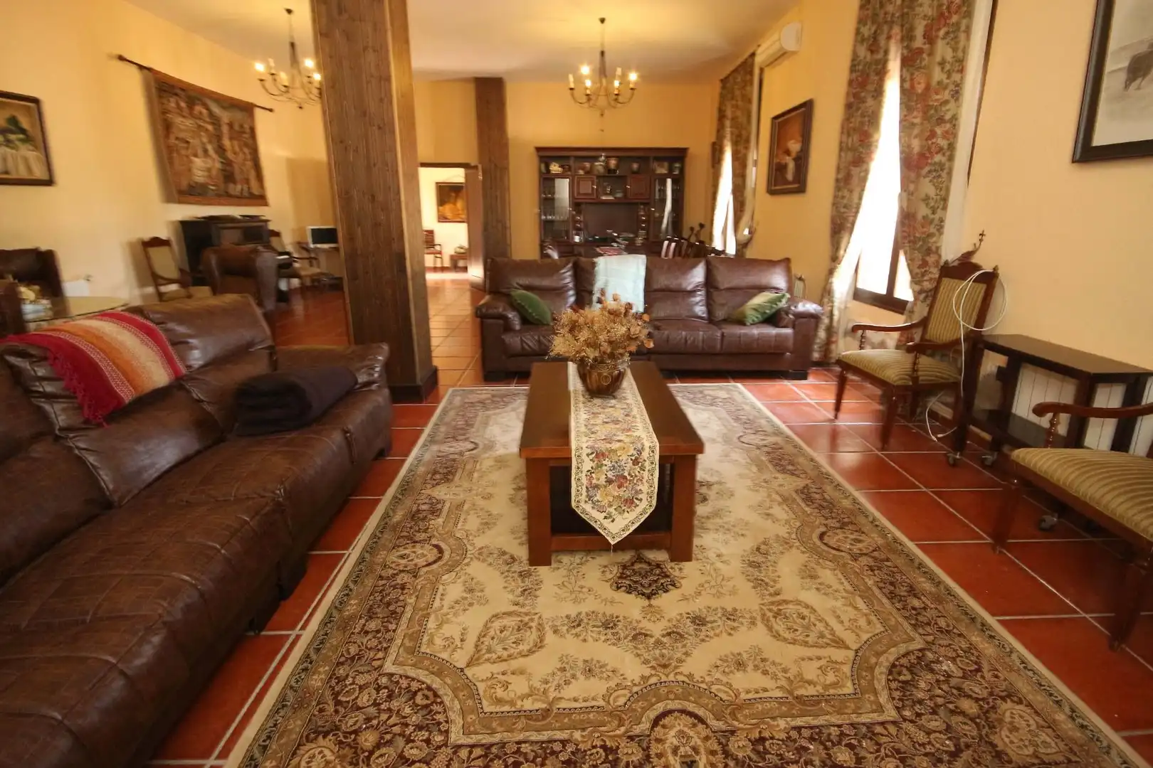 Sala de estar de Finca rústica en venta en Alcuéscar con Aire acondicionado