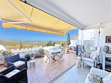 Adossat amb piscina en venda a Avenida Gran Bretaña de Mijas Golf