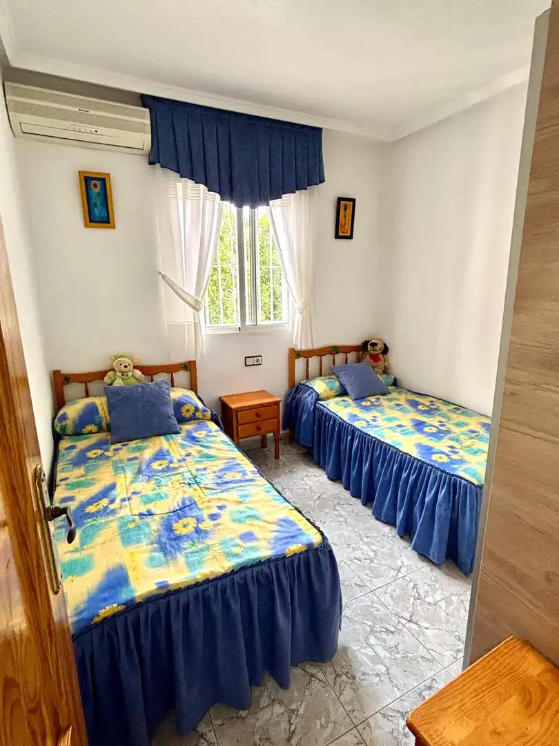 Dormitori de Casa adosada en venda en Torrevieja amb Aire condicionat, Calefacció i Terrassa