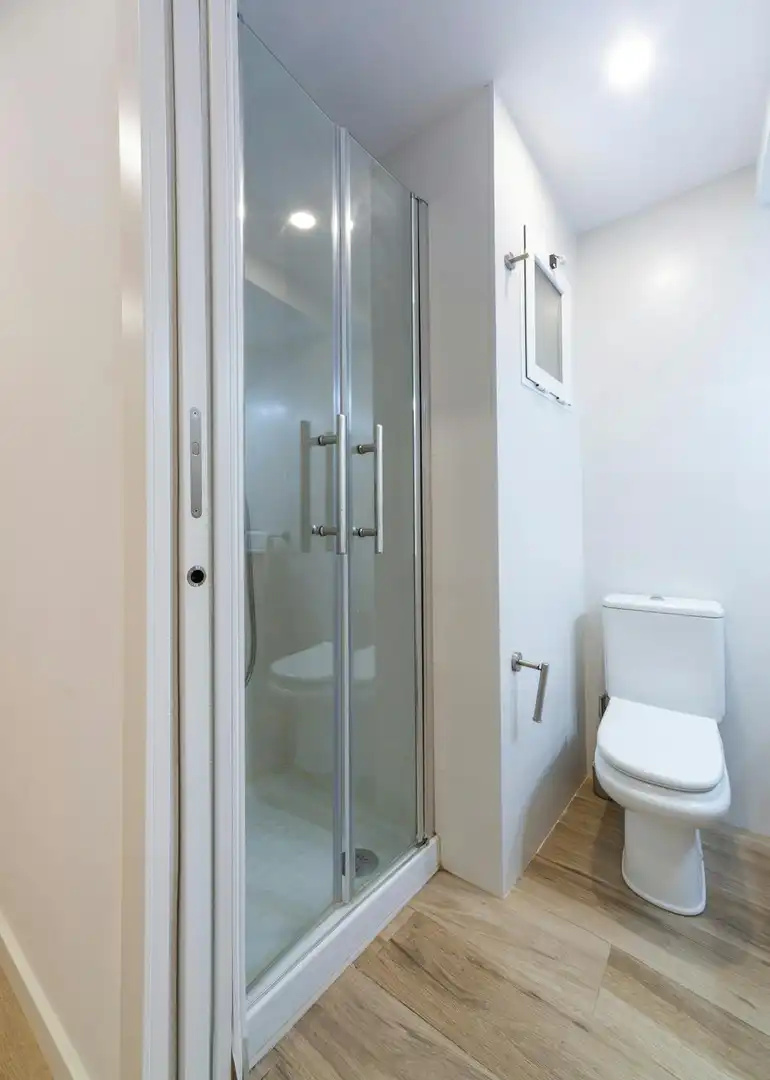 Badezimmer von Wohnung zur Miete in Camins al Grau