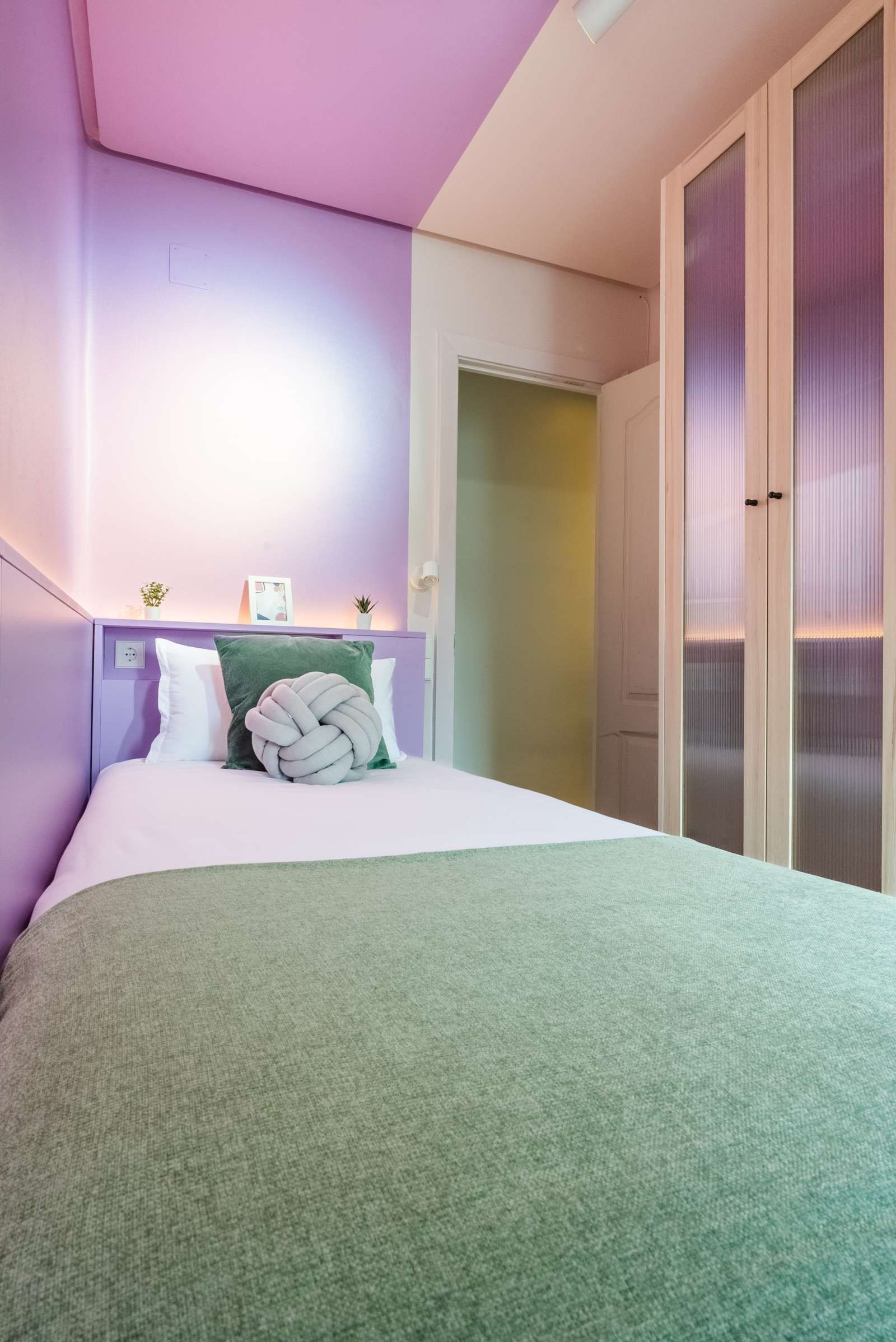 Bedroom of Flat to share in  Madrid Capital  with Air Conditioner, Heating and Terrace