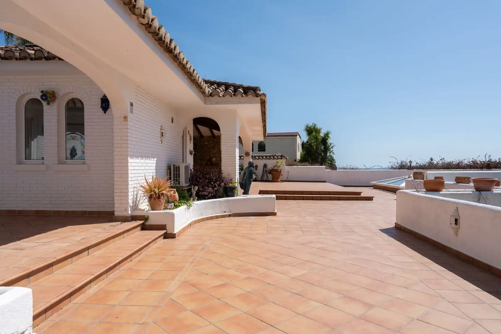 Vista exterior de Casa o xalet en venda en Mijas amb Terrassa