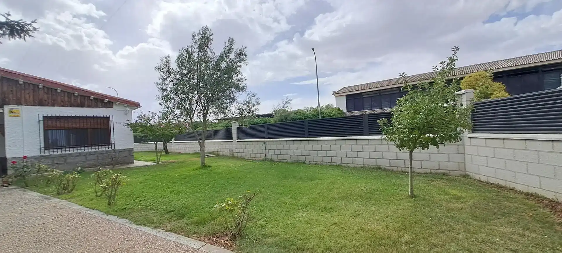 Piso en venta en Maello con Jardín privado, Trastero y Microondas