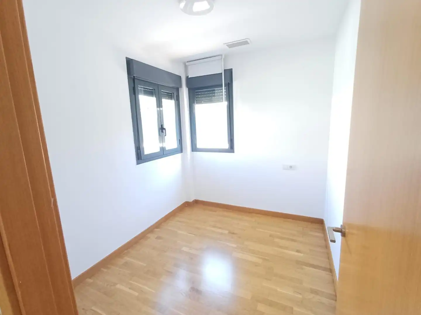Schlafzimmer von Erdgeschoss zur Miete in Murcia mit Klimaanlage, Heizung und Parkett
