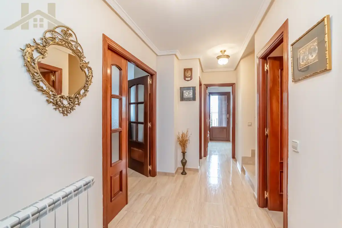 Detached homes for sale in Las Aves