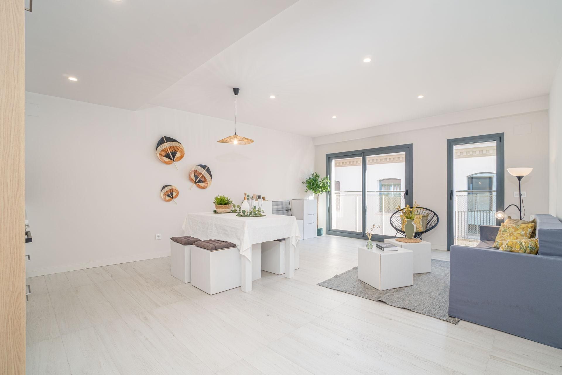 Living room of Flat for sale in Figueres  with Air Conditioner, Heating and Terrace
