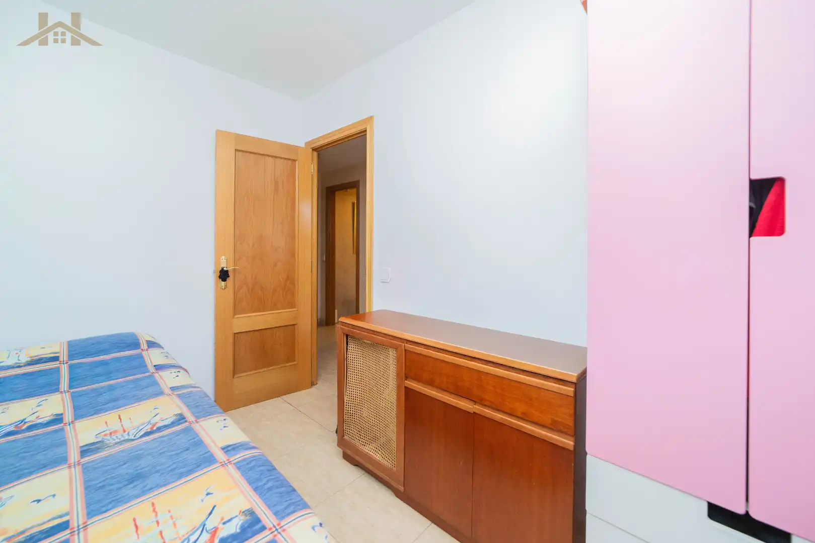 Bedroom of Detached homes for sale in Móstoles  with Air Conditioner, Heating and Private garden