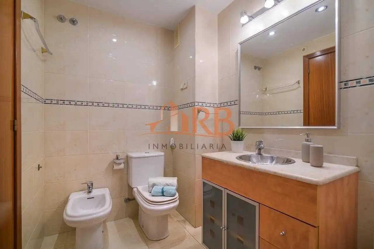 Baño de Ático en venta en Castelldefels con Aire acondicionado, Calefacción y Terraza
