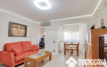 Living room of Flat for sale in Badalona