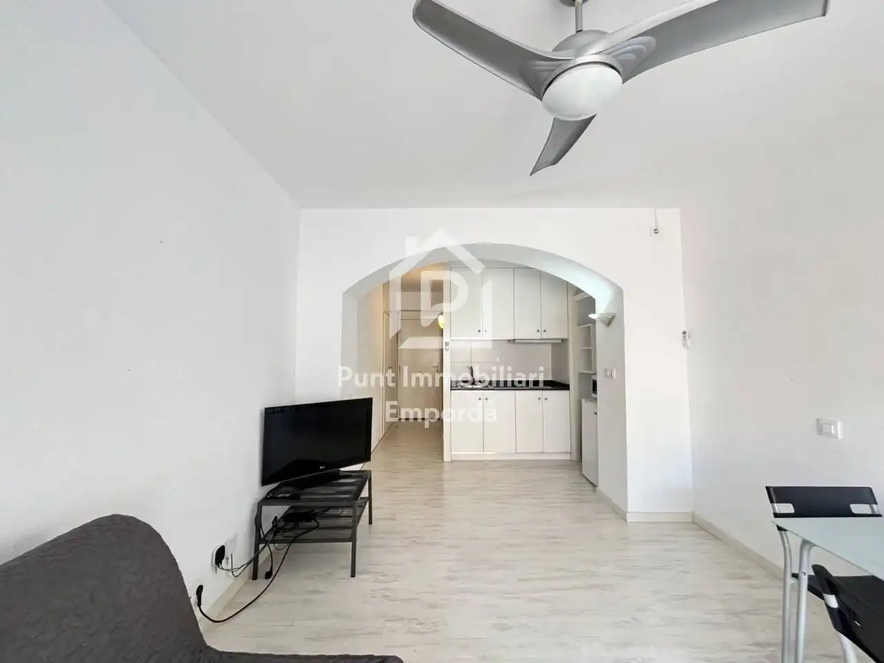 Living room of Study for sale in Roses  with Air Conditioner, Parquet flooring and Terrace