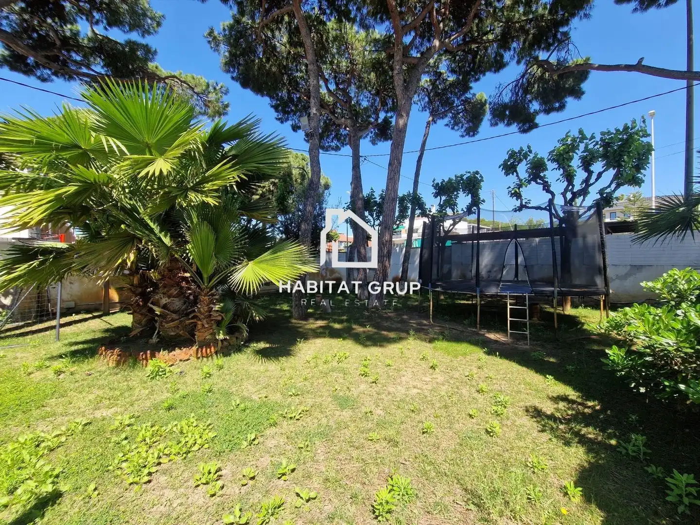 Garden of Houses for sale in Castelldefels  with Air Conditioner, Heating and Private garden