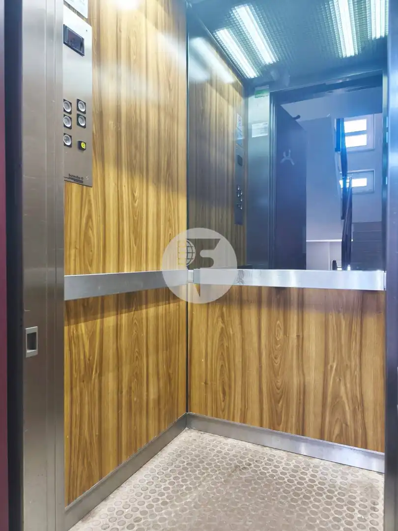 Piso en venta en Manresa con Calefacción y Balcón