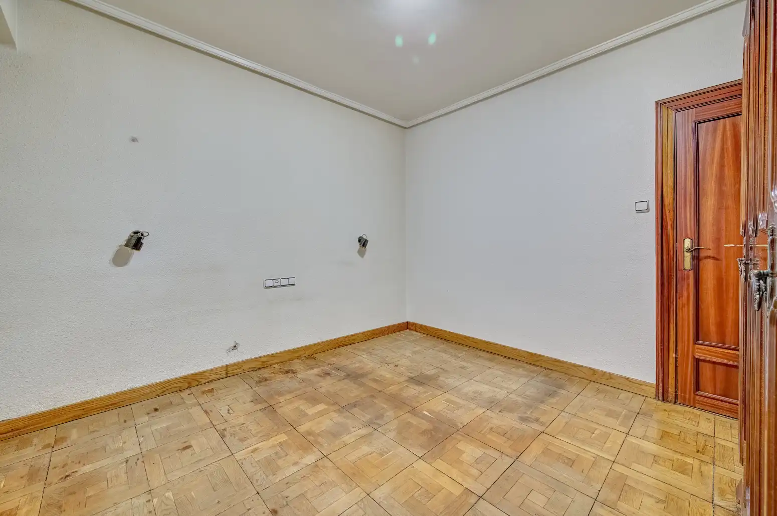 Piso en venta en  Pamplona / Iruña con Calefacción, Terraza y Balcón