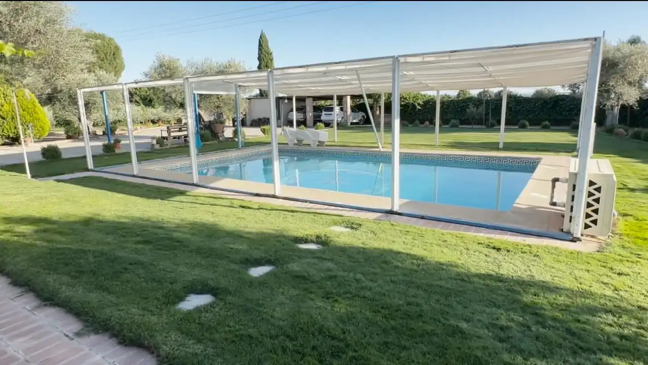 Piscina de Casa o chalet en venta en Montearagón con Aire acondicionado, Calefacción y Jardín privado
