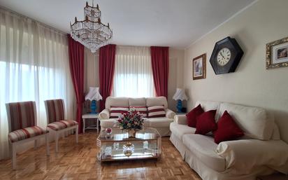 Living room of Flat for sale in  Madrid Capital  with Heating and Terrace