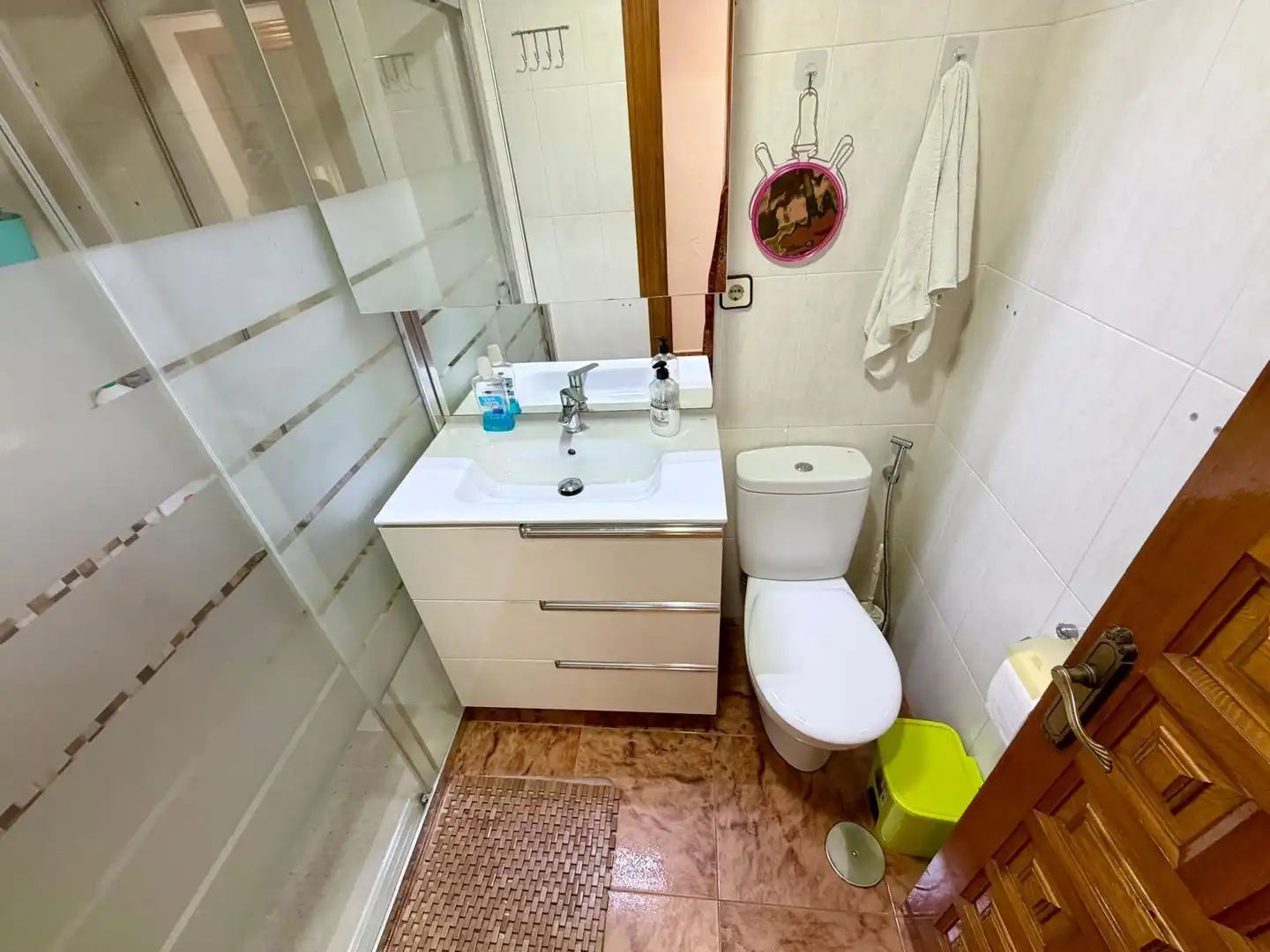 Baño de Piso en venta en Roquetas de Mar con Terraza