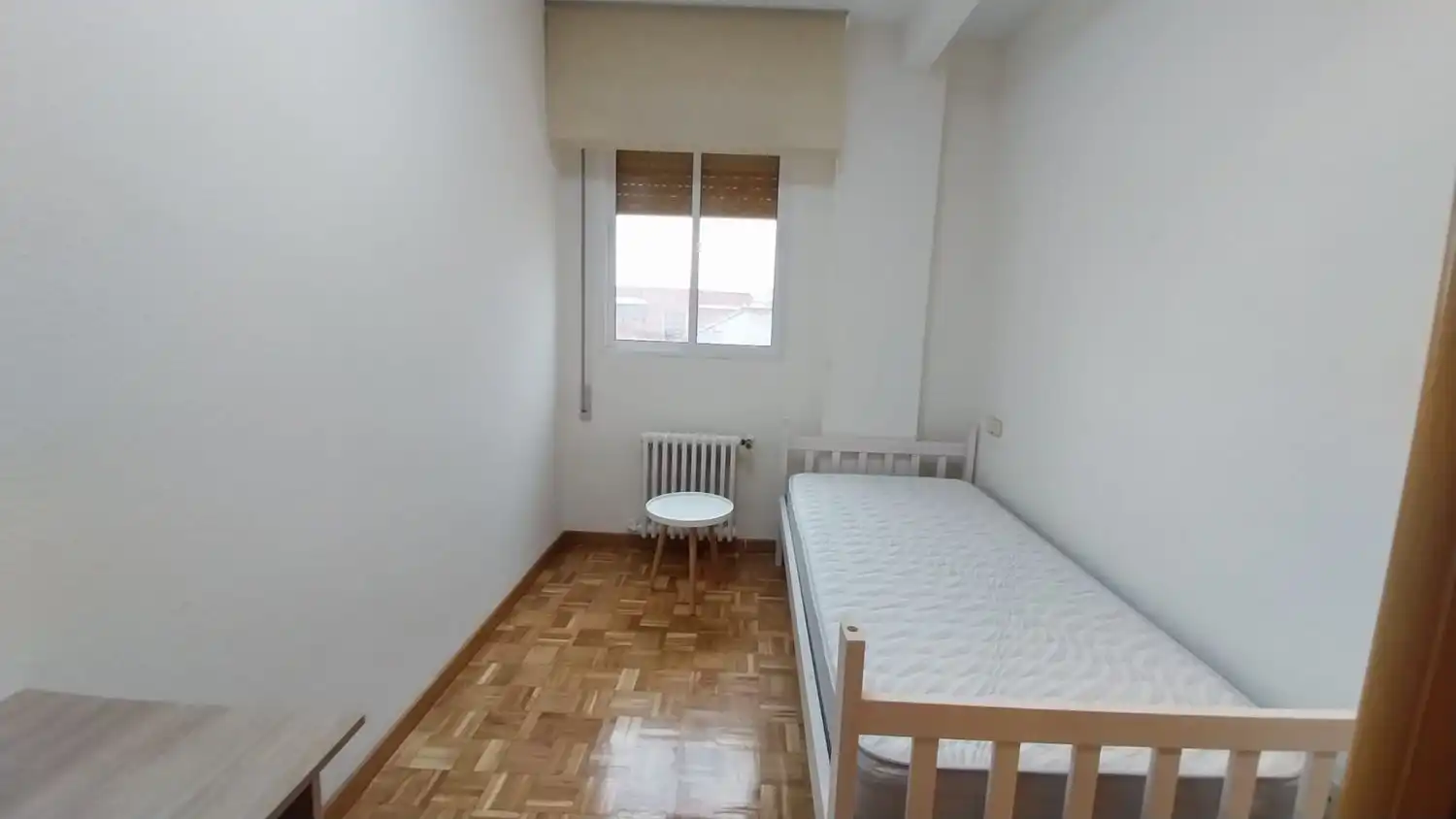 Habitación de Piso de alquiler en Jaén con Aire acondicionado, Calefacción y Parquet