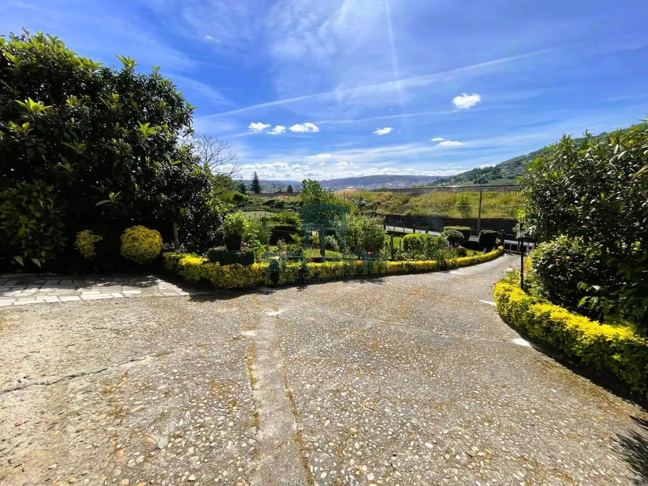 Jardín de Casa o chalet en venta en Ourense Capital  con Calefacción, Jardín privado y Terraza