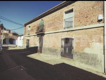 House with balcony for sale in Calle Lepanto 3