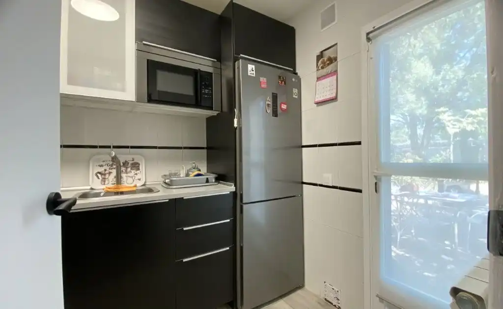 Cuina de Casa o xalet en venda en Cadalso de los Vidrios amb Aire condicionat, Calefacció i Jardí privat