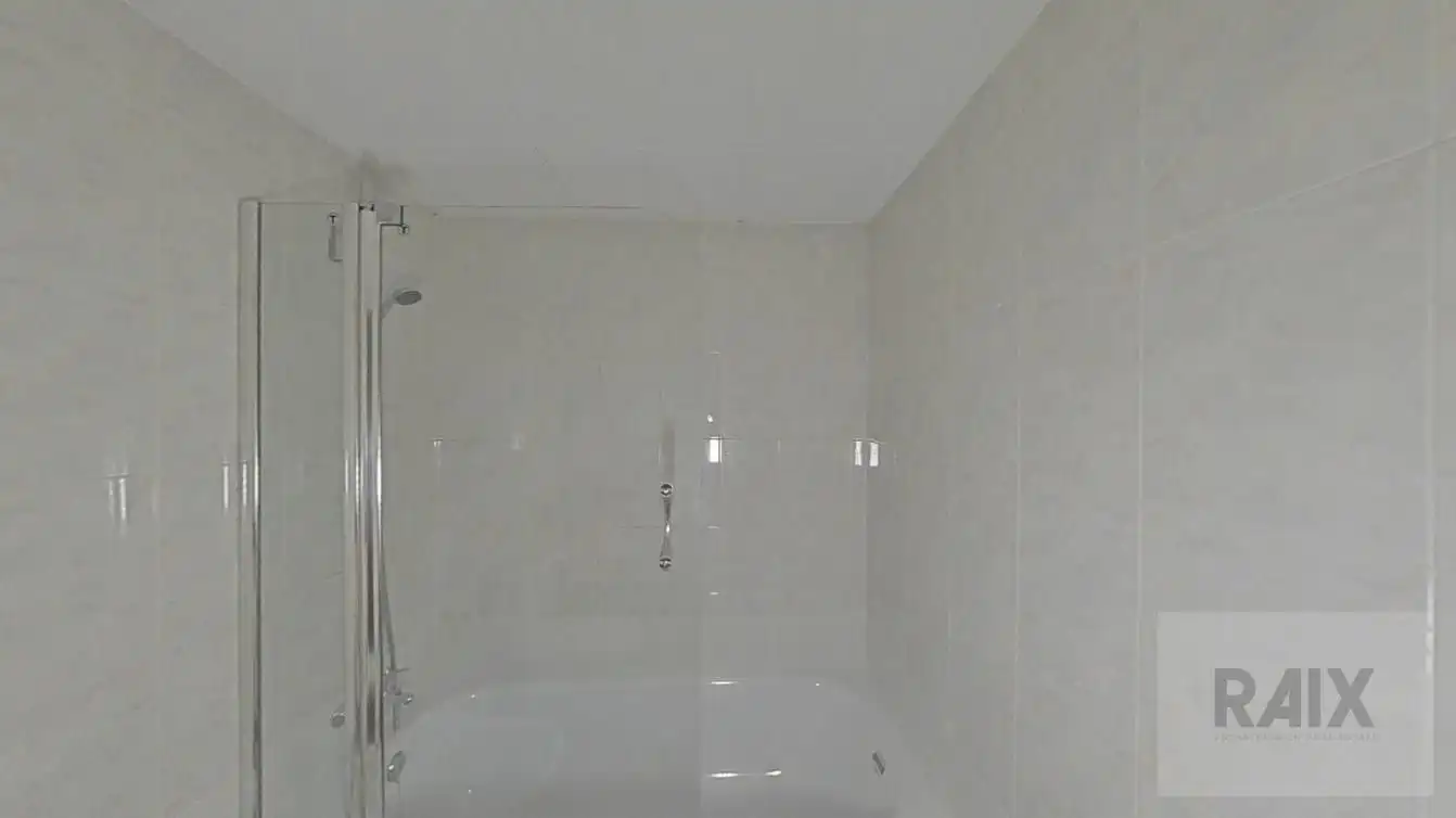 Baño de Piso en venta en Sabadell con Calefacción y Terraza