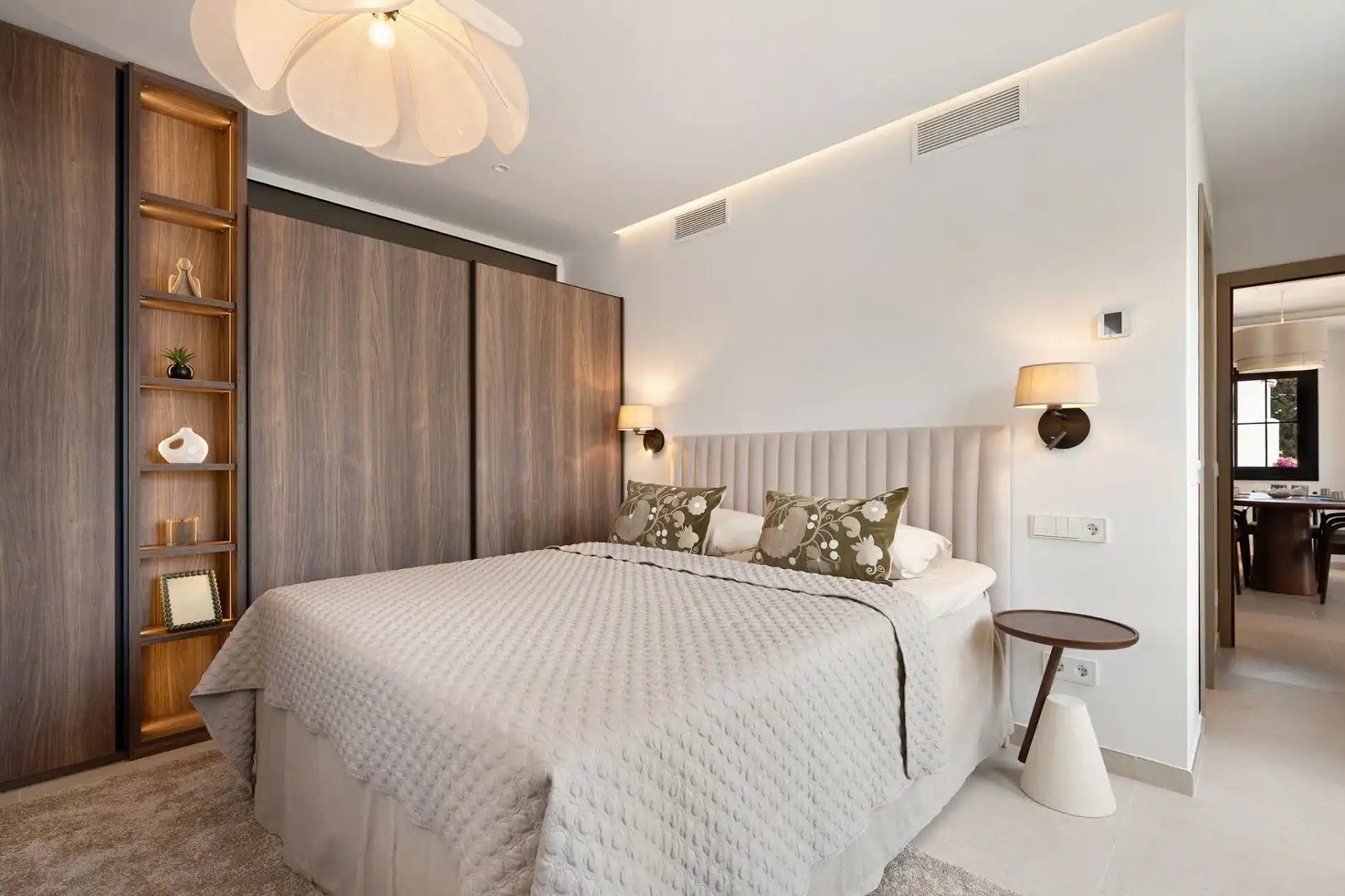 Habitación de Apartamento en venta en Marbella con Aire acondicionado, Terraza y Piscina