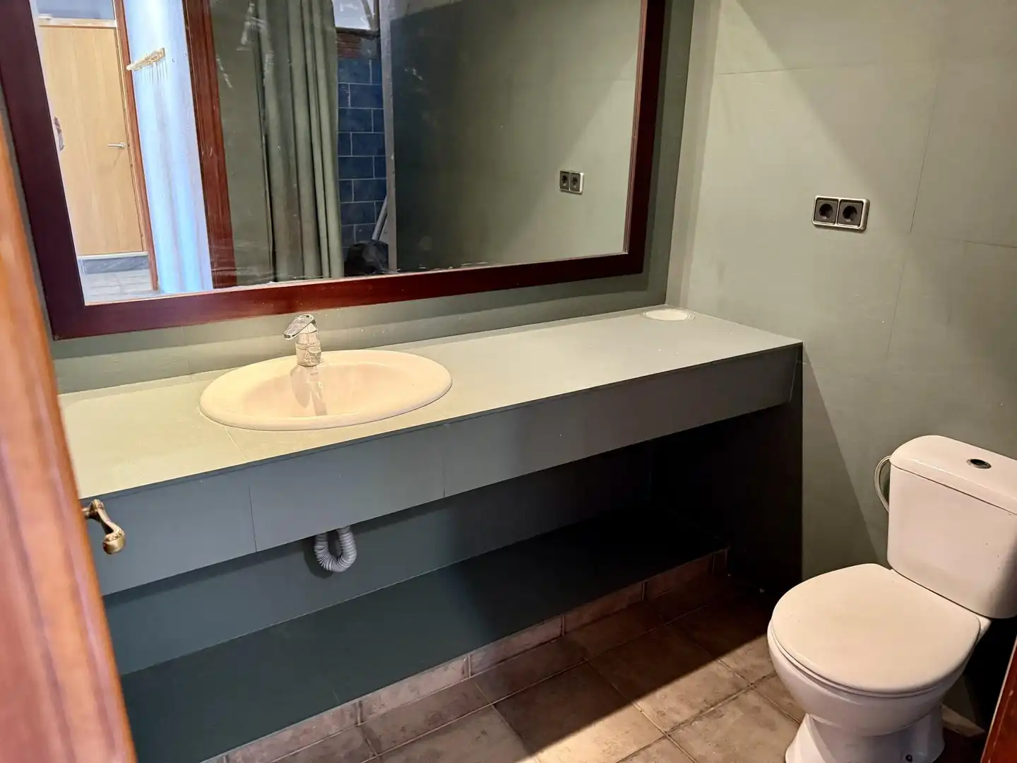 Bany de Casa o xalet en venda en Mataró amb Terrassa, Traster i Balcó