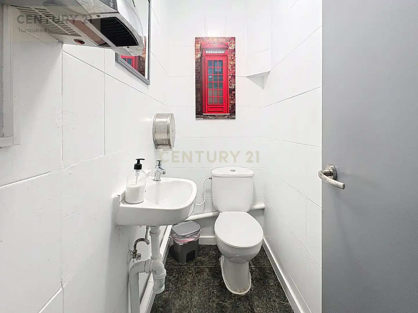 Baño de Local en traspaso en Benalmádena
