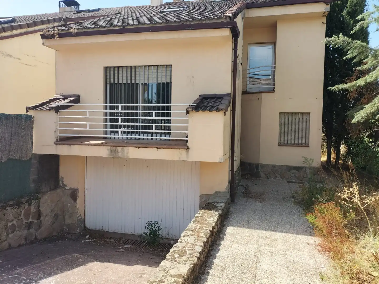 Exterior view of Detached homes for sale in La Navata