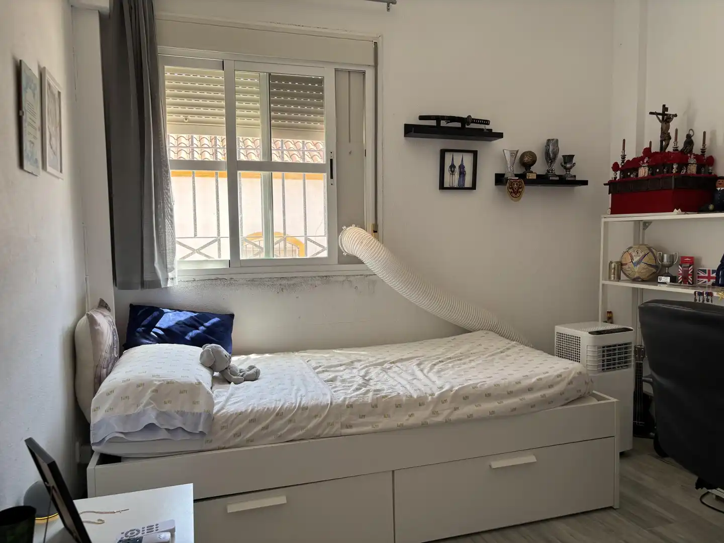 Dormitori de Casa adosada en venda en Castilleja de la Cuesta
