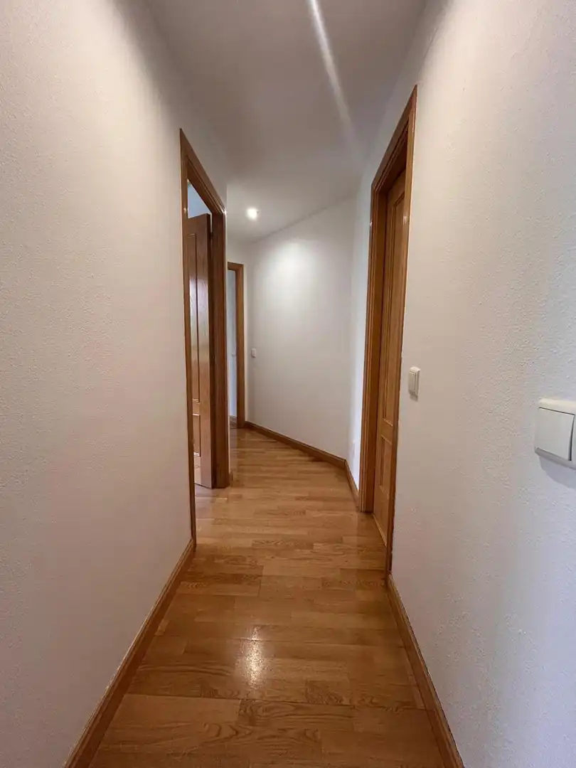 Flat for sale in Madrid  with Air Conditioner, Heating and Community pool