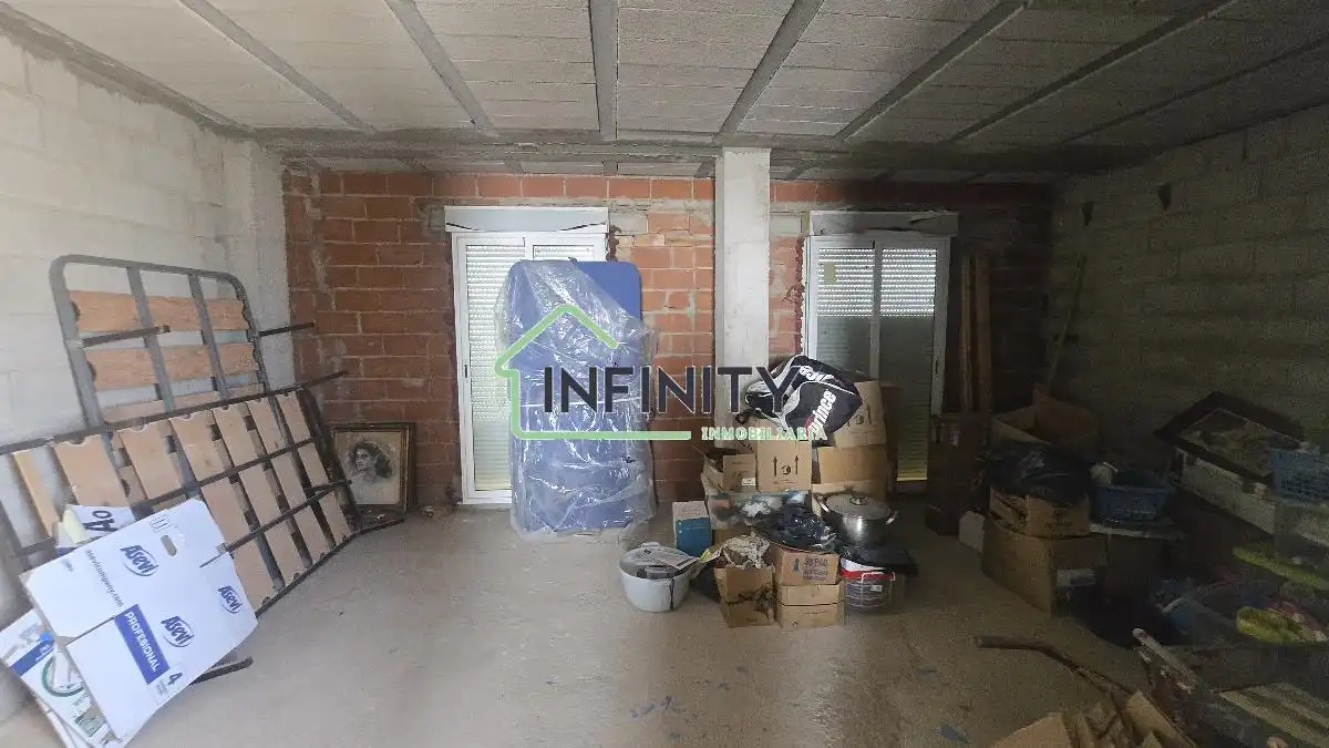 Casa o xalet en venda en Oliva amb Aire condicionat, Terrassa i Traster