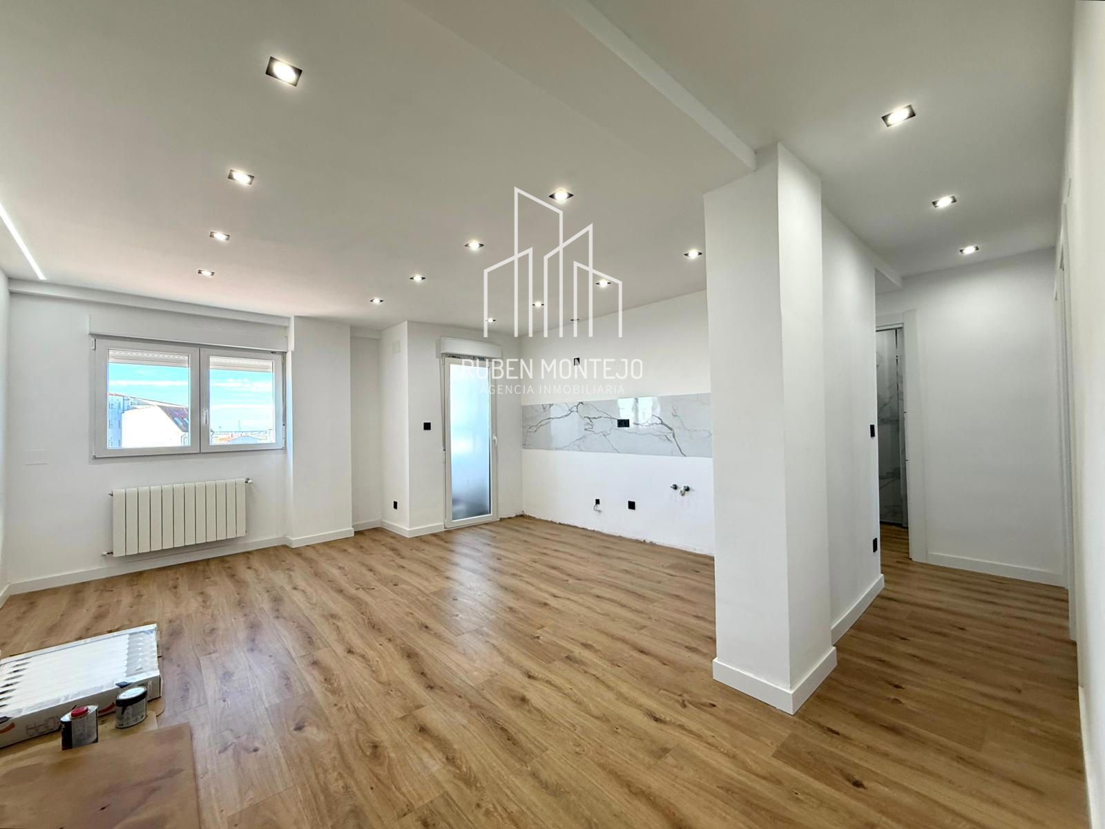 Sala d'estar de Pis en venda en Salamanca Capital amb Calefacció, Terrassa i Balcó