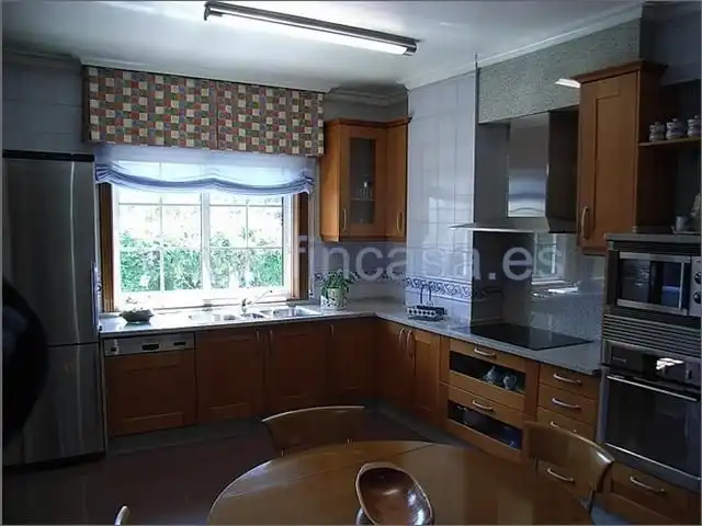 Cocina de Casa o chalet en venta en Nigrán con Jardín privado, Parquet y Trastero