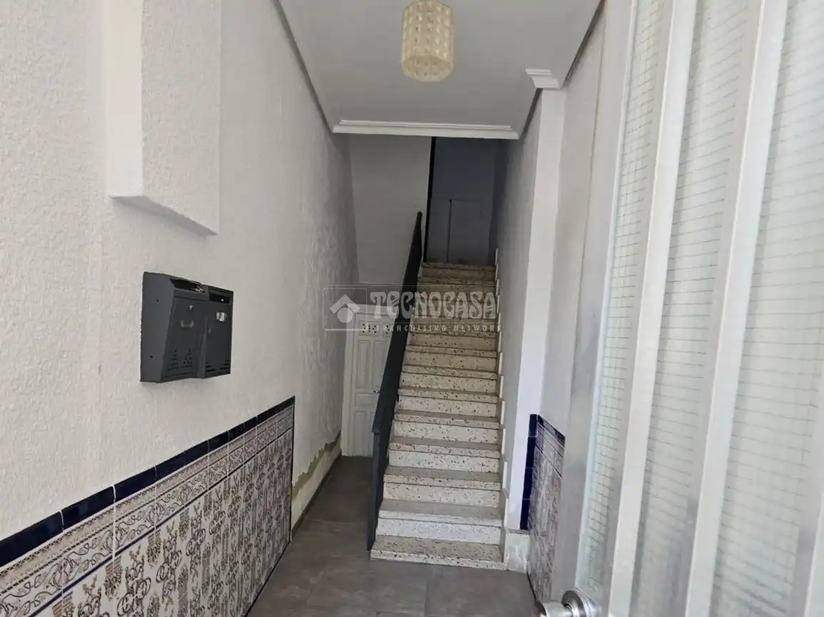 Flat with terrace for sale in Puerta de Cuartos - Avda. de Portugal, imagen 2