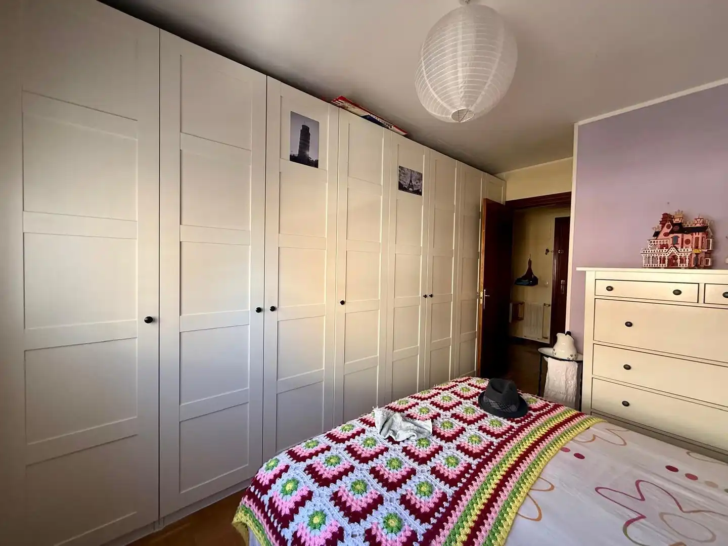 Habitación de Piso en venta en Oviedo  con Calefacción, Trastero y Amueblado