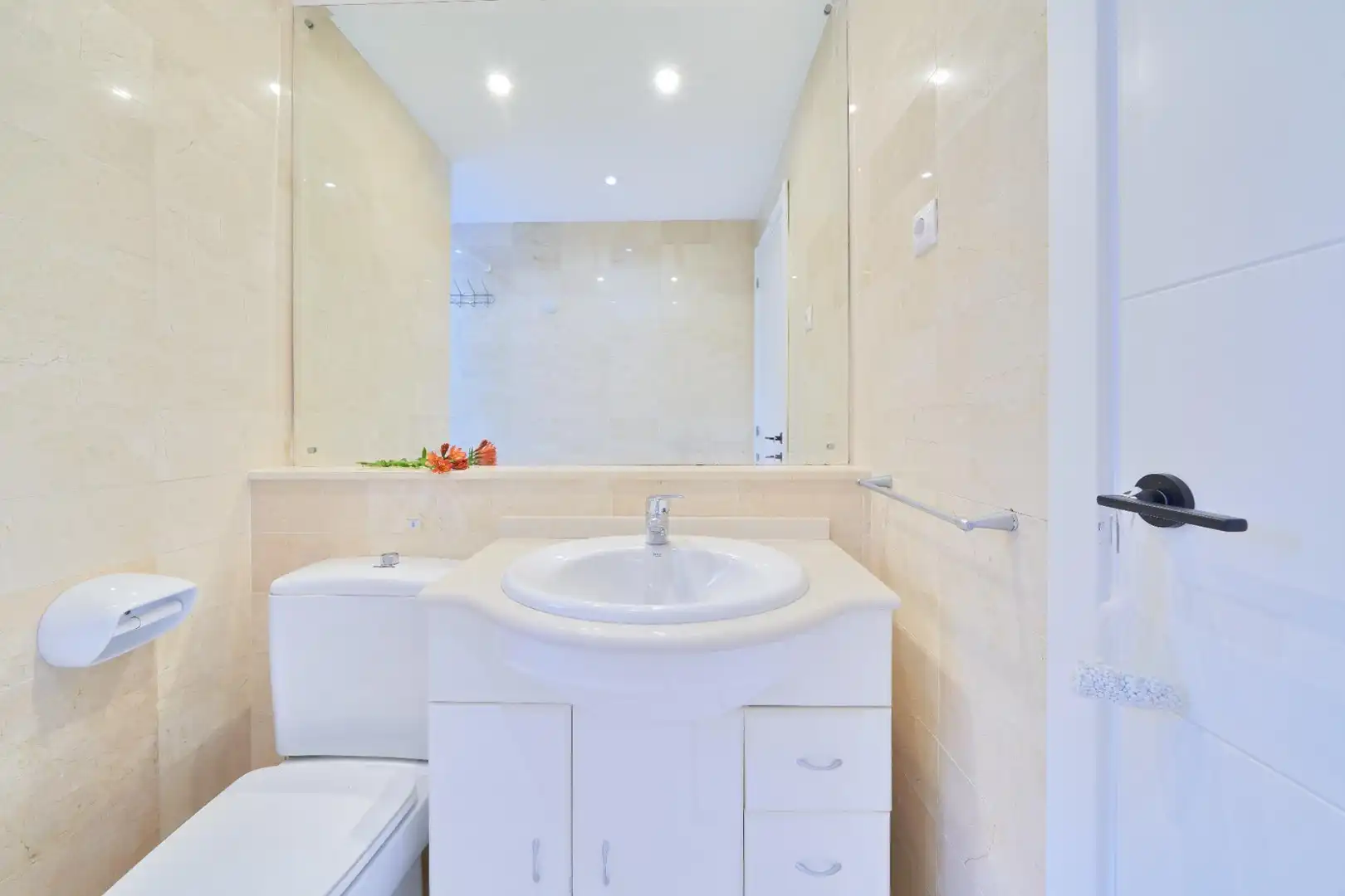 Baño de Apartamento en venta en Marbella con Aire acondicionado, Jardín privado y Terraza