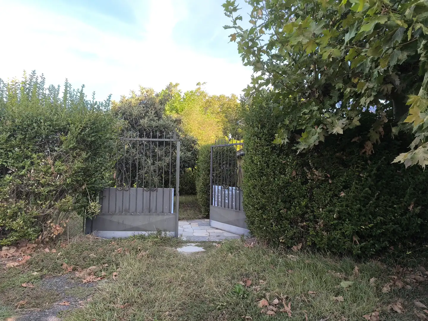 Garden of Land for sale in  Logroño