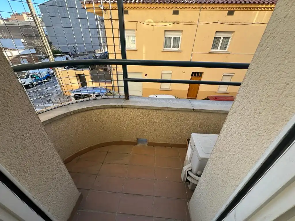 Terrassa de Pis de lloguer en Girona amb Aire condicionat, Calefacció i Moblat