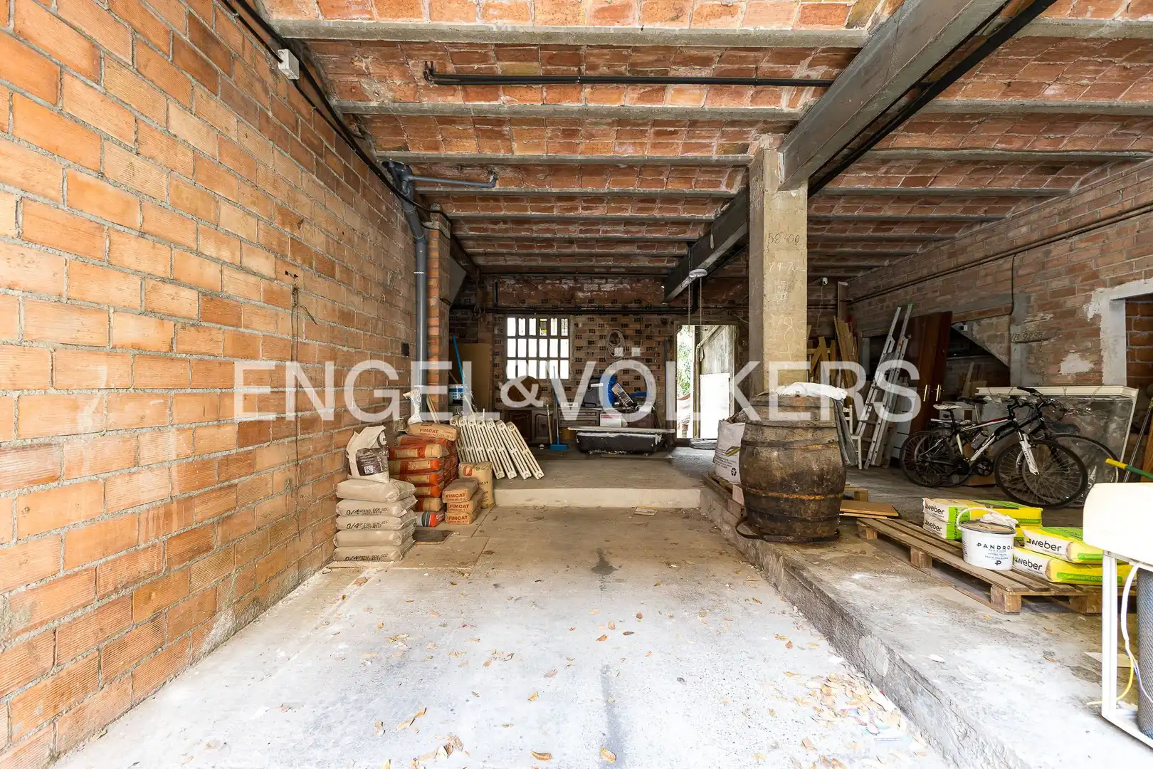 Houses for sale in Sant Vicenç Dels Horts  with Heating and Private garden