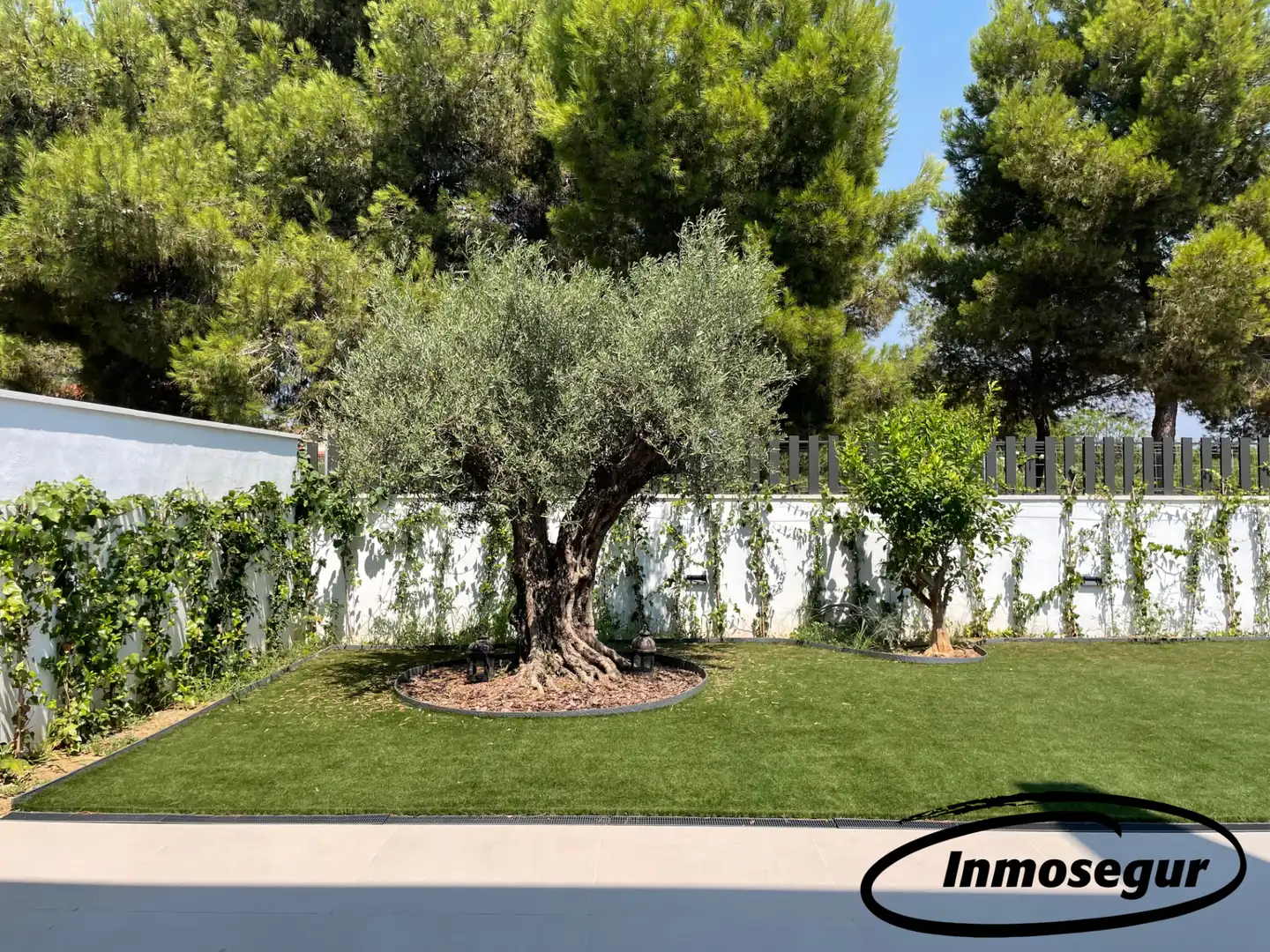 Jardí de Casa adosada en venda en Cambrils amb Aire condicionat, Calefacció i Jardí privat