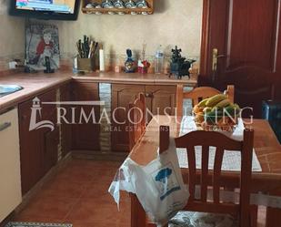 Kitchen of House or chalet for sale in Marbella  with Air Conditioner, Private garden and Swimming Pool