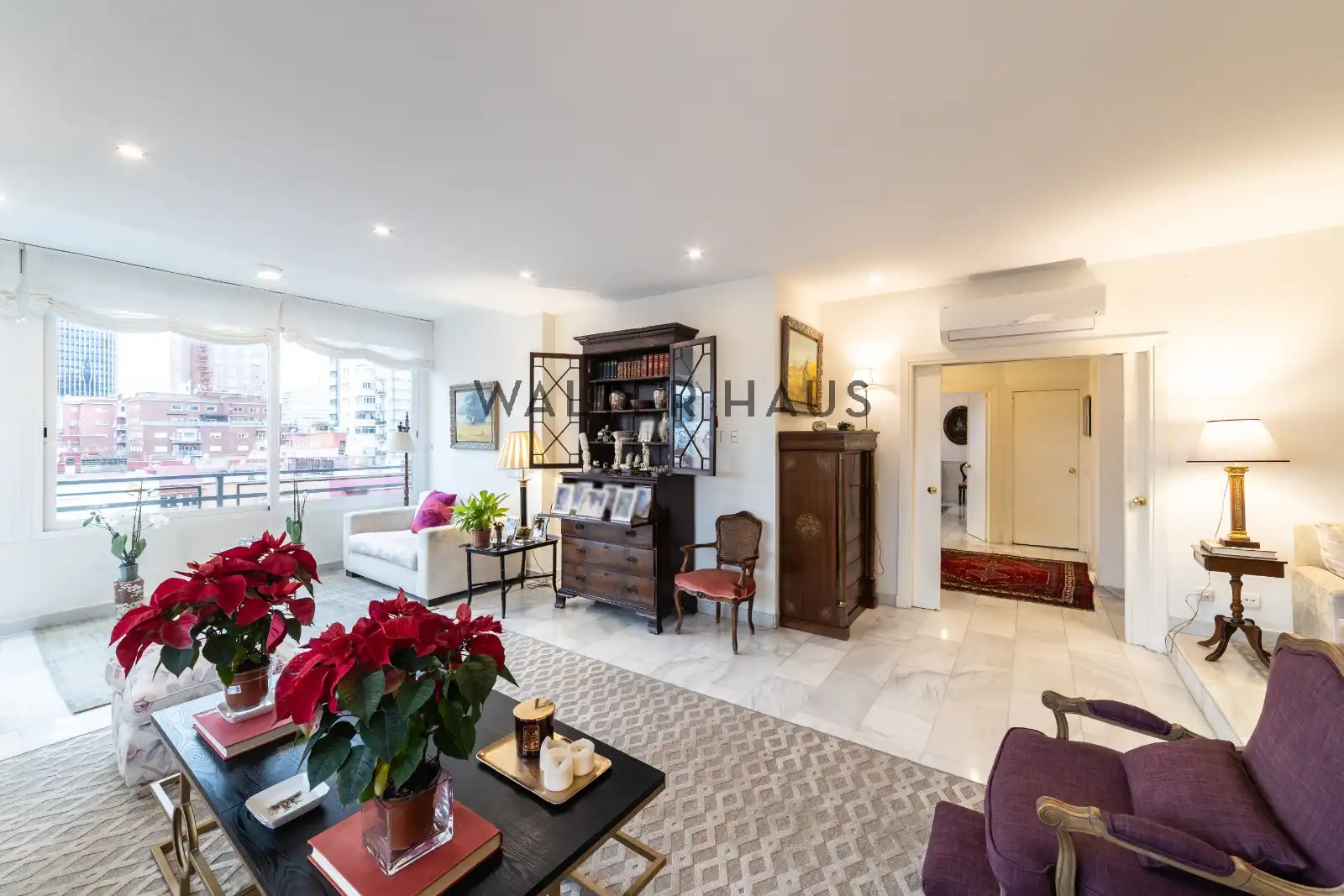 Sala d'estar de Dúplex en venda en Madrid amb Aire condicionat, Terrassa i Traster