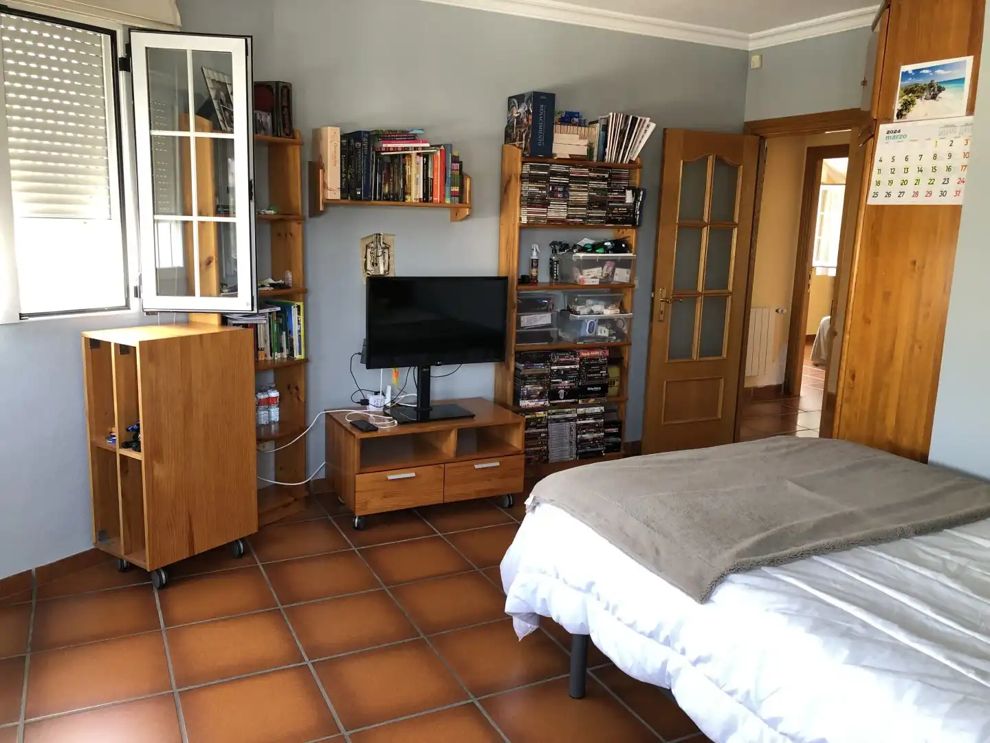 Dormitori de Casa o xalet en venda en La Lastrilla  amb Calefacció, Jardí privat i Traster