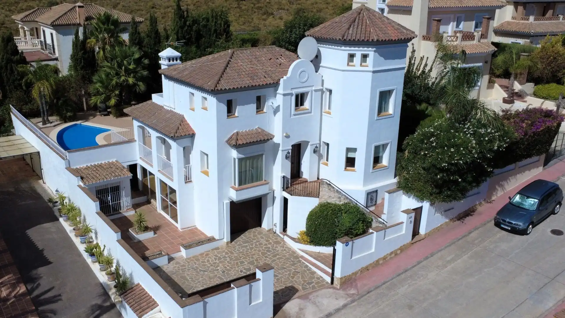 Exterior view of Houses for sale in Coín  with Air Conditioner, Storage room and Swimming Pool