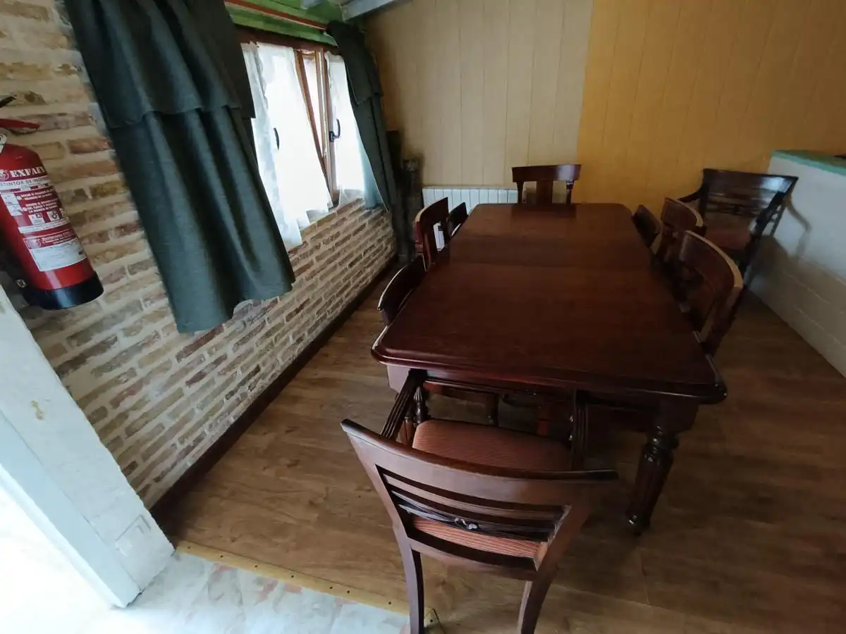 Menjador de Casa adosada en venda en Llanes amb Calefacció, Jardí privat i Terrassa